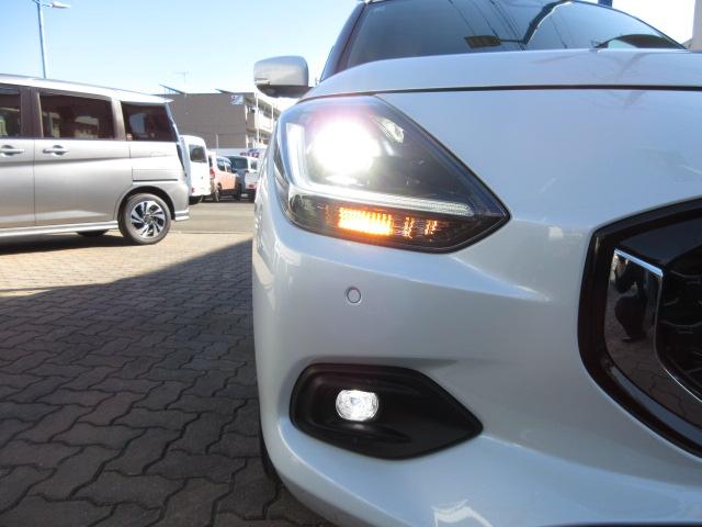 スイフト HYBRID MZ コネクト対応全方位カメラ付9インチナビ オートライト Bluetooth 純正ナビ プッシュスタート シートヒーター オートエアコン スズキセーフティーサポート 4WD 衝突被害軽減システム アイドリングストップ 横滑り防止機能(46枚目)