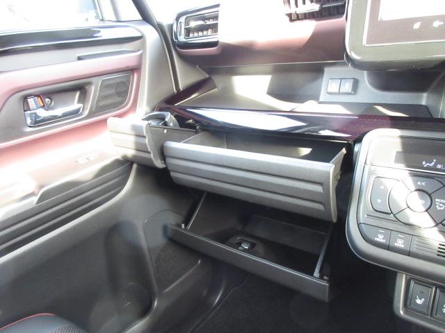 スペーシアカスタム カスタム　ＨＹＢＲＩＤ　ＸＳ　コネクト対応全方位カメラ付ナビ　オートライト　Ｂｌｕｅｔｏｏｔｈ　スライドドア　純正ナビ　プッシュスタート　シートヒーター　オートエアコン　スズキセーフティーサポート　衝突被害軽減システム　アイドリングストップ　横滑り防止機能（25枚目）