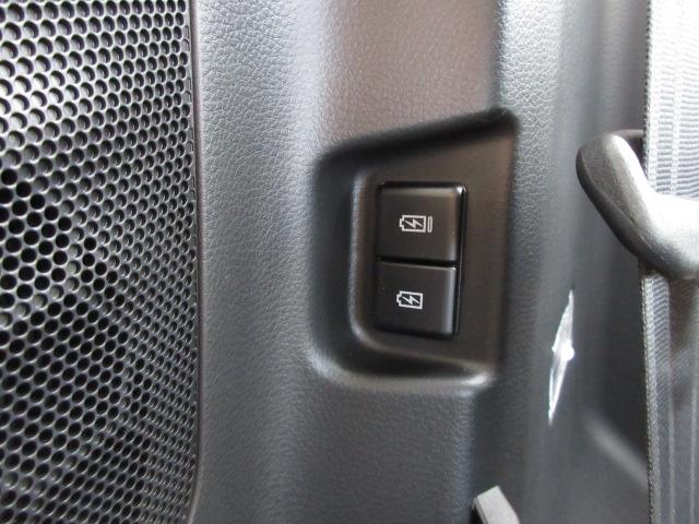 スペーシアカスタム カスタム　ＨＹＢＲＩＤ　ＸＳ　コネクト対応全方位カメラ付ナビ　オートライト　Ｂｌｕｅｔｏｏｔｈ　スライドドア　純正ナビ　プッシュスタート　シートヒーター　オートエアコン　スズキセーフティーサポート　衝突被害軽減システム　アイドリングストップ　横滑り防止機能（42枚目）