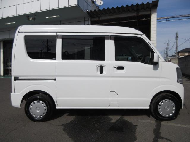ＮＶ１００クリッパーバン ＧＸターボ　フルタイム４ＷＤ　ハイルーフ　オートライト　スライドドア　４ＷＤ　衝突被害軽減システム　横滑り防止機能　衝突安全ボディ（9枚目）
