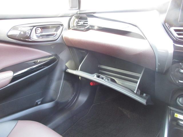 フロンクス ２ＷＤ　全方位カメラ付ナビ装着車　ＤＳＢＳＩＩ　１型　オートライト　Ｂｌｕｅｔｏｏｔｈ　純正ナビ　プッシュスタート　シートヒーター　オートエアコン　スズキセーフティーサポート　衝突被害軽減システム　アイドリングストップ　横滑り防止機能　衝突安全ボディ（25枚目）