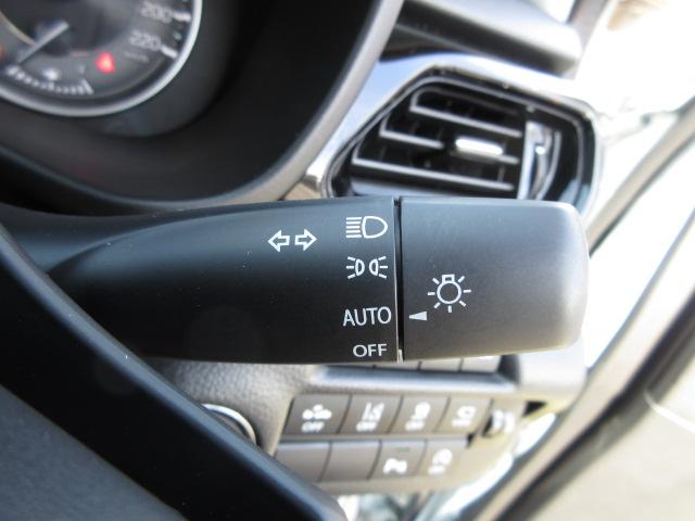 フロンクス ２ＷＤ　全方位カメラ付ナビ装着車　ＤＳＢＳＩＩ　１型　オートライト　Ｂｌｕｅｔｏｏｔｈ　純正ナビ　プッシュスタート　シートヒーター　オートエアコン　スズキセーフティーサポート　衝突被害軽減システム　アイドリングストップ　横滑り防止機能　衝突安全ボディ（35枚目）