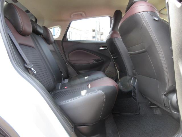 フロンクス ２ＷＤ　全方位カメラ付ナビ装着車　ＤＳＢＳＩＩ　１型　オートライト　Ｂｌｕｅｔｏｏｔｈ　純正ナビ　プッシュスタート　シートヒーター　オートエアコン　スズキセーフティーサポート　衝突被害軽減システム　アイドリングストップ　横滑り防止機能　衝突安全ボディ（41枚目）