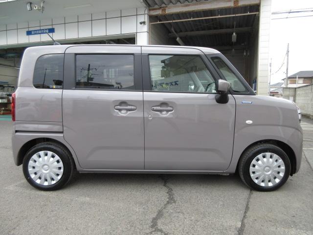 ワゴンＲスマイル ＨＹＢＲＩＤ　Ｓ　コネクト対応全方位カメラ付ナビ装着車　３型　オートライト　Ｂｌｕｅｔｏｏｔｈ　スライドドア　純正ナビ　プッシュスタート　シートヒーター　オートエアコン　スズキセーフティーサポート　衝突被害軽減システム　アイドリングストップ　横滑り防止機能（9枚目）