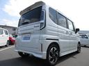 スペーシアカスタム カスタム　ＨＹＢＲＩＤ　ＸＳターボ　フルタイム４ＷＤ　オートライト　スライドドア　プッシュスタート　シートヒーター　オートエアコン　スズキセーフティーサポート　４ＷＤ　衝突被害軽減システム　アイドリングストップ　横滑り防止機能　衝突安全ボディ（5枚目）