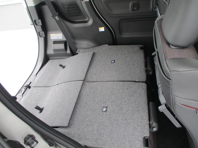 スペーシアカスタム カスタム　ＨＹＢＲＩＤ　ＸＳターボ　オートライト　スライドドア　プッシュスタート　シートヒーター　オートエアコン　スズキセーフティーサポート　衝突被害軽減システム　アイドリングストップ　衝突安全ボディ　盗難防止システム（31枚目）