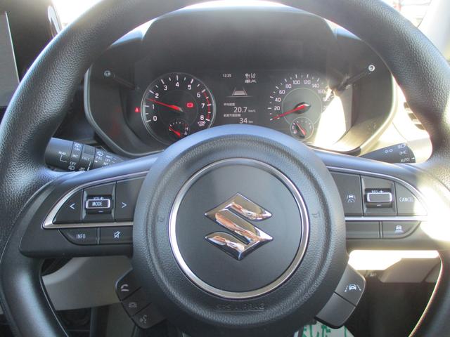 スイフト ＸＧ　デュアルセンサーブレーキサポート２　オートライト　プッシュスタート　シートヒーター　オートエアコン　スズキセーフティーサポート　衝突被害軽減システム　アイドリングストップ　衝突安全ボディ　盗難防止システム（23枚目）