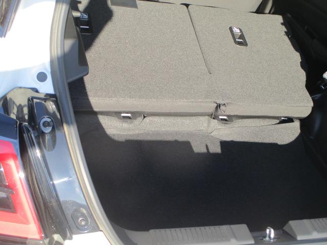 スイフト ＸＧ　デュアルセンサーブレーキサポート２　オートライト　プッシュスタート　シートヒーター　オートエアコン　スズキセーフティーサポート　衝突被害軽減システム　アイドリングストップ　衝突安全ボディ　盗難防止システム（32枚目）