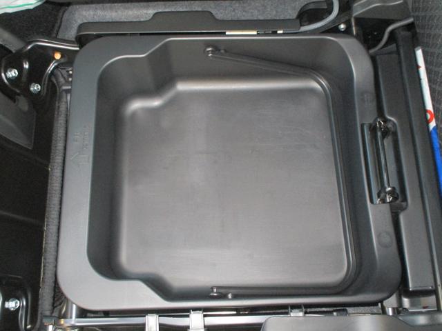 スペーシアカスタム カスタム HYBRID XS ナビゲーション付 バックカメラ オートライト スライドドア プッシュスタート 純正ナビ シートヒーター オートエアコン スズキセーフティーサポート 衝突被害軽減システム アイドリングストップ 衝突安全ボディ(34枚目)