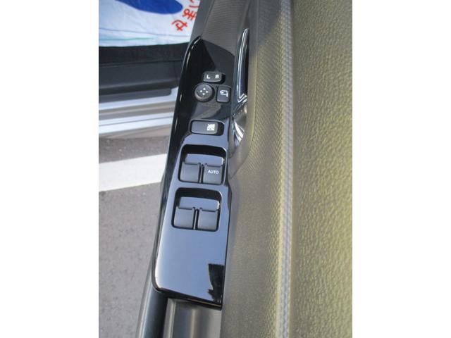 スペーシアカスタム カスタム HYBRID XS ナビゲーション付 バックカメラ オートライト スライドドア プッシュスタート 純正ナビ シートヒーター オートエアコン スズキセーフティーサポート 衝突被害軽減システム アイドリングストップ 衝突安全ボディ(48枚目)