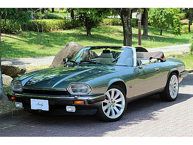 ジャガー ｘｊ ｓ ｖ１２コンバーチブル デザイナー マルコム セイヤーデザインのｘｊｓ スポーツ性とラグジュアリー感が合わさった英国製の２ドアコンバーチブルの中古車 グーネット中古車