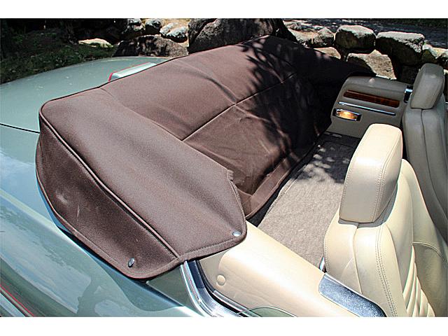 ｘｊ ｓ ｖ１２コンバーチブル デザイナー マルコム セイヤーデザインのｘｊｓ スポーツ性とラグジュアリー感が合わさった英国製の２ドアコンバーチブル Carsmeet Web 自動車情報サイト Le Volant Carsmeet Web ル ボラン カーズミート ウェブ