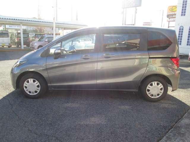 フリード Ｇ　ジャストセレクション　ナビＴＶ　Ｂカメラ　片側電動ドア　点検記録簿付（3枚目）