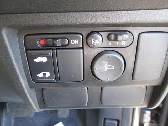 フリード Ｇ　ジャストセレクション　ナビＴＶ　Ｂカメラ　片側電動ドア　点検記録簿付（9枚目）