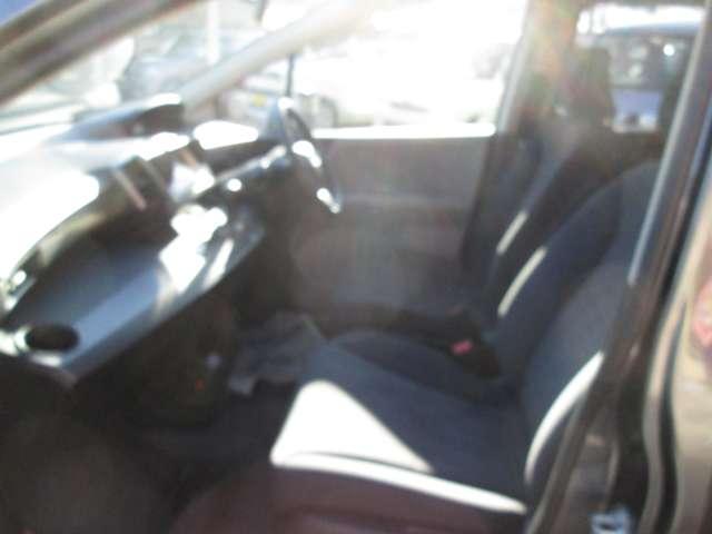 フリード Ｇ　ジャストセレクション　ナビＴＶ　Ｂカメラ　片側電動ドア　点検記録簿付（17枚目）