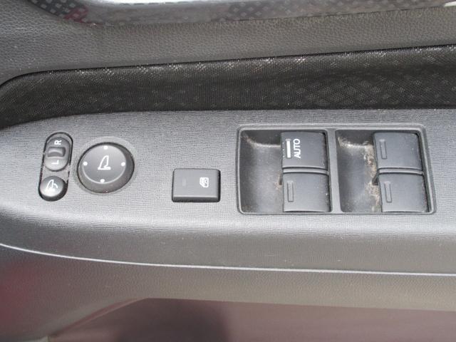 Ｎ－ＷＧＮカスタム Ｇ・ターボパッケージ　横滑り防止システム　追突被害軽減ブレーキ　ＥＣＯＮモード　ＷＳＲＳ　イモビ　サイドエアバッグ　オートクルーズ　キーフリー　ベンチシート　ＡＢＳ　衝突安全ボディ　パワーウインド　運転席エアバック　ＡＣ（20枚目）