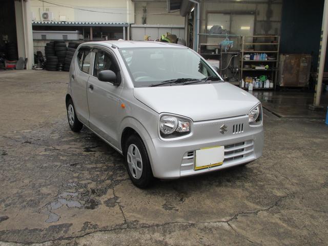 アルト Ｆ　エコアイドル　セキュリティ　ダブルエアバック　安全ボディ　キーレスエントリーシステム　横滑防止　パワステ　運転席エアバッグ　ＡＣ　ＡＢＳ　クリアランスソナー　オートハイビーム　パワーウインドー（3枚目）