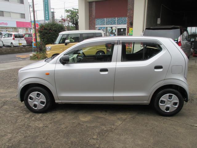 アルト Ｆ　エコアイドル　セキュリティ　ダブルエアバック　安全ボディ　キーレスエントリーシステム　横滑防止　パワステ　運転席エアバッグ　ＡＣ　ＡＢＳ　クリアランスソナー　オートハイビーム　パワーウインドー（9枚目）