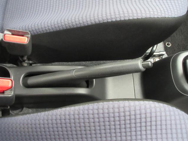 アルト Ｆ　エコアイドル　セキュリティ　ダブルエアバック　安全ボディ　キーレスエントリーシステム　横滑防止　パワステ　運転席エアバッグ　ＡＣ　ＡＢＳ　クリアランスソナー　オートハイビーム　パワーウインドー（26枚目）