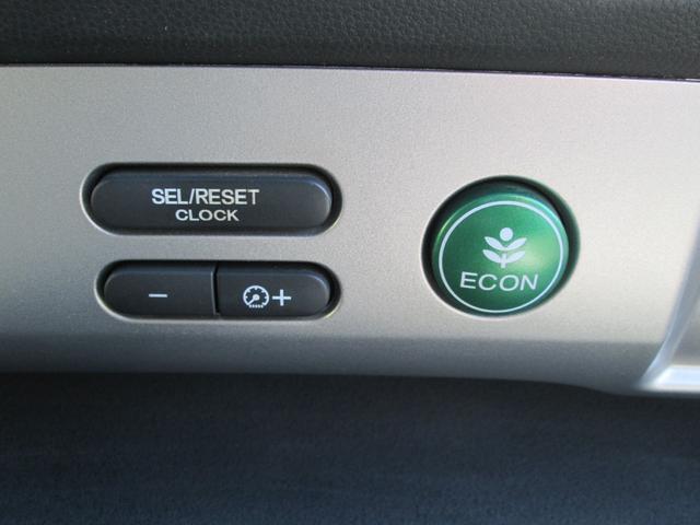 フリード ＧＨ　キーフリー　ＡＣ　盗難防止装置　ナビＴＶ　ＳＲＳ　Ｗエアバッグ　横滑り防止機能　パワーウィンドウ　パワーステアリング　ワンセグ　スマートキー　ＨＤＤナビ　ＡＢＳ（14枚目）