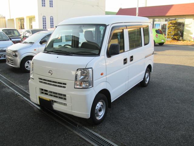 ＮＶ１００クリッパーバン ＤＸ　ＳＤ　ナビＴＶ　パワステ　エアコン　ワンセグ（2枚目）
