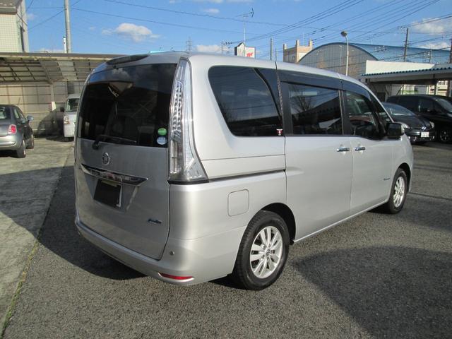 セレナ ２０Ｇ　Ｓ－ハイブリッド　オートクルーズ　盗難防止システム　ＡＢＳ　リアエアコン　衝突安全ボディ　ＳＤ　ナビＴＶ　Ｗエアバック　３列シート　スマートキー　エアバッグ　パワーウインドウ　キーレスエントリーキー　フルフラット（3枚目）