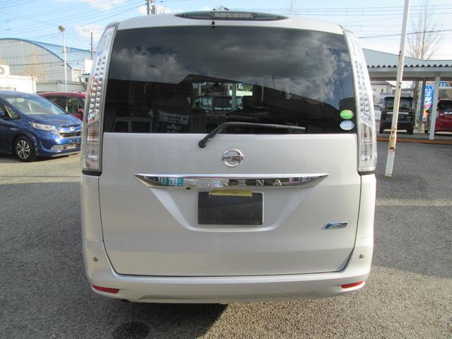 セレナ ２０Ｇ　Ｓ－ハイブリッド　オートクルーズ　盗難防止システム　ＡＢＳ　リアエアコン　衝突安全ボディ　ＳＤ　ナビＴＶ　Ｗエアバック　３列シート　スマートキー　エアバッグ　パワーウインドウ　キーレスエントリーキー　フルフラット（5枚目）