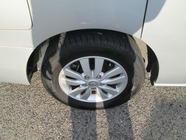 セレナ ２０Ｇ　Ｓ－ハイブリッド　オートクルーズ　盗難防止システム　ＡＢＳ　リアエアコン　衝突安全ボディ　ＳＤ　ナビＴＶ　Ｗエアバック　３列シート　スマートキー　エアバッグ　パワーウインドウ　キーレスエントリーキー　フルフラット（28枚目）