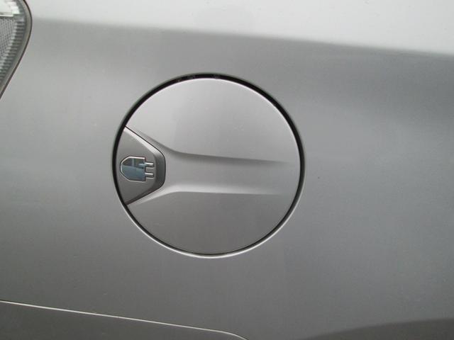 プリウスＰＨＶ Ｓ　運転席エアバッグ　イモビライザー　ナビＴＶ　ワンセグＴＶ　カーテンエアバッグ　パワーウインドウ　ＥＴＣ　パワステ　オートエアコン　Ｗエアバッグ　ＡＢＳ　衝突安全ボディ　ＳＤ（32枚目）