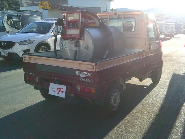 アクティトラック 　４ＷＤ　４３０Ｌタンクローリー　タンク検査付き　デジタルメーター　エアコン・パワステ付き　運転席側エアバッグ付き　５速ＭＴ（4枚目）