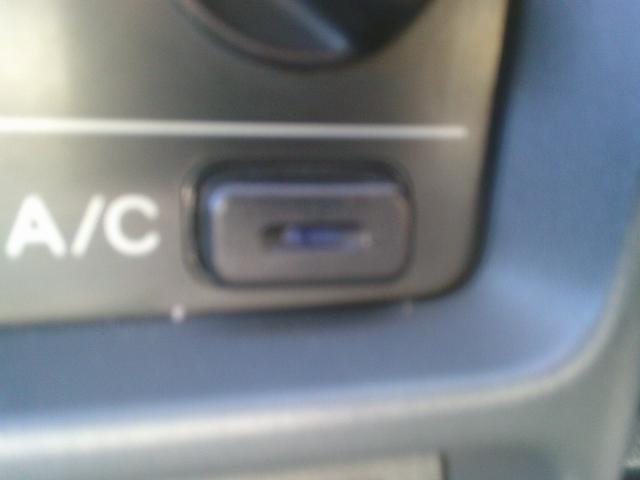 アクティトラック 　４ＷＤ　４３０Ｌタンクローリー　タンク検査付き　デジタルメーター　エアコン・パワステ付き　運転席側エアバッグ付き　５速ＭＴ（30枚目）