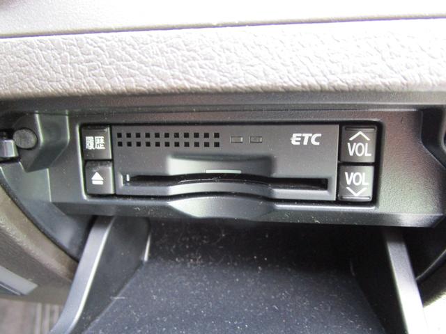 ベースグレード HDDナビ・フルセグTV バックカメラ ETC 本革シート サンルーフ プリクラッシュセーフティ 禁煙車(20枚目)