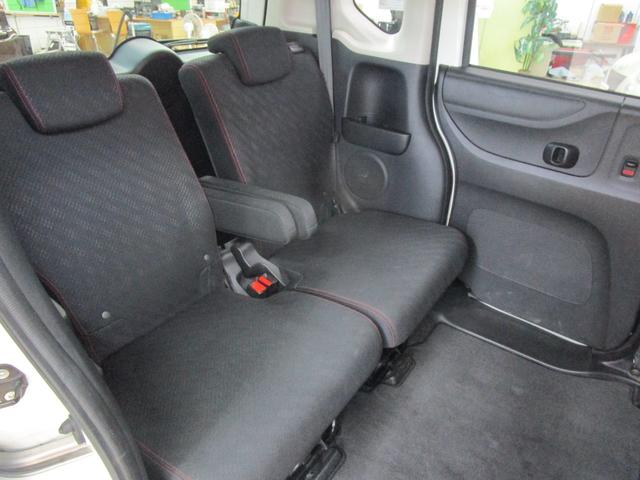 Ｎ－ＢＯＸカスタム ２トーンカラースタイル　Ｇ・Ａパッケージ　禁煙車　社外ＳＤナビ・フルセグＴＶ・ブルートゥース　バックカメラ　ＥＴＣ　パワースライドドア　ＨＩＤヘッドライト　キーフリー　オートエアコン　純正アルミホイール（13枚目）