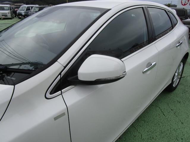 Ｖ４０ Ｔ４　禁煙車　純正ナビ・フルセグＴＶ・ブルートゥース　バックカメラ　ＥＴＣ（12枚目）