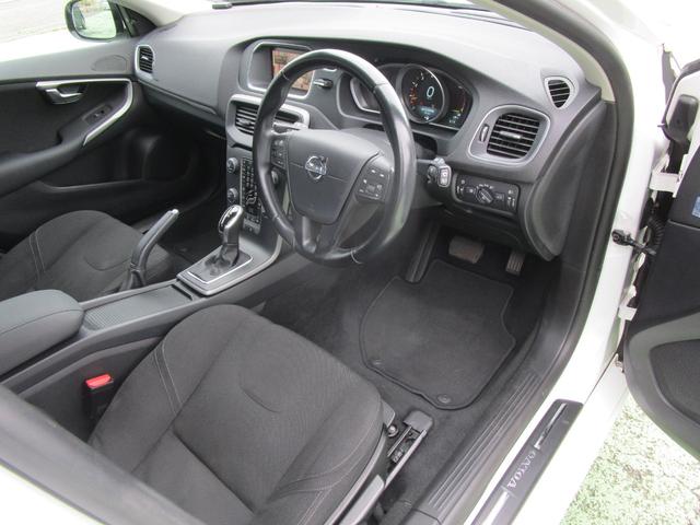 Ｖ４０ Ｔ４　禁煙車　純正ナビ・フルセグＴＶ・ブルートゥース　バックカメラ　ＥＴＣ（29枚目）