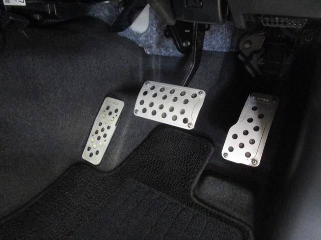 ジムニー XC ワンオーナー 禁煙車 純正SDナビ・フルセグTV・ブルートゥース バックカメラ ETC2.0 前後ドライブレコーダー シートヒーター LEDヘッドライト オートエアコン フロアマット ドアバイザー(32枚目)