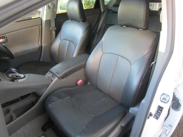 プリウス Ｓ　禁煙車　１１インチナビ・フルセグＴＶ・ブルートゥース　バックカメラ　前後ドライブレコーダー　デジタルインナーミラー　サンルーフ　ＨＩＤヘッドライト　キーフリー　ローダウン　ガザールマフラー（12枚目）