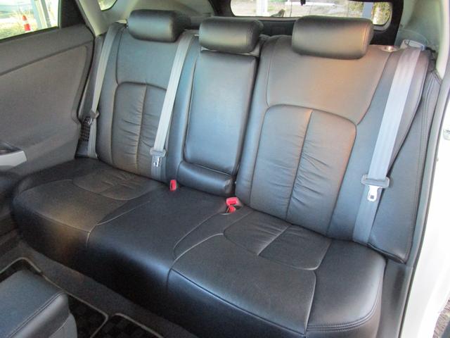 プリウス Ｓ　禁煙車　１１インチナビ・フルセグＴＶ・ブルートゥース　バックカメラ　前後ドライブレコーダー　デジタルインナーミラー　サンルーフ　ＨＩＤヘッドライト　キーフリー　ローダウン　ガザールマフラー（13枚目）