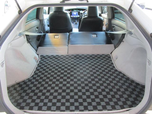 プリウス Ｓ　禁煙車　１１インチナビ・フルセグＴＶ・ブルートゥース　バックカメラ　前後ドライブレコーダー　デジタルインナーミラー　サンルーフ　ＨＩＤヘッドライト　キーフリー　ローダウン　ガザールマフラー（16枚目）