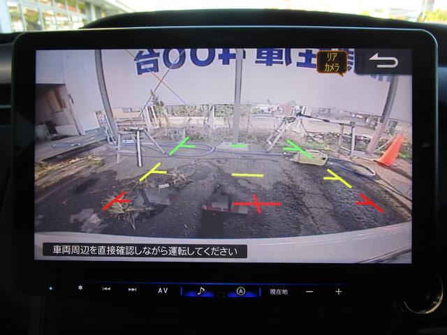 プリウス Ｓ　禁煙車　１１インチナビ・フルセグＴＶ・ブルートゥース　バックカメラ　前後ドライブレコーダー　デジタルインナーミラー　サンルーフ　ＨＩＤヘッドライト　キーフリー　ローダウン　ガザールマフラー（18枚目）