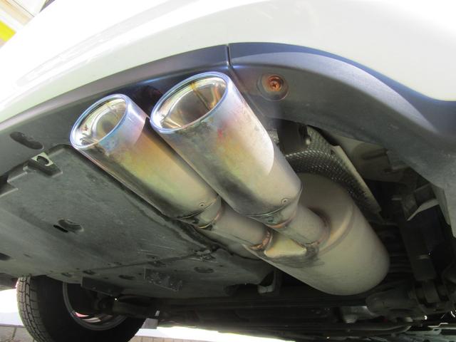 プリウス Ｓ　禁煙車　１１インチナビ・フルセグＴＶ・ブルートゥース　バックカメラ　前後ドライブレコーダー　デジタルインナーミラー　サンルーフ　ＨＩＤヘッドライト　キーフリー　ローダウン　ガザールマフラー（38枚目）