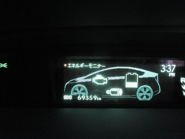 プリウス Ｓ　禁煙車　１１インチナビ・フルセグＴＶ・ブルートゥース　バックカメラ　前後ドライブレコーダー　デジタルインナーミラー　サンルーフ　ＨＩＤヘッドライト　キーフリー　ローダウン　ガザールマフラー（43枚目）