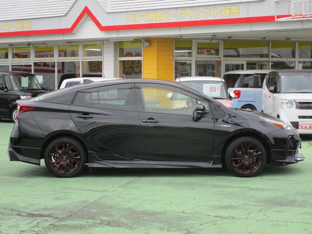 プリウス Ｓ　４ＷＤ　禁煙車　モデリスタエアロ　ＬＥＯＮＩＳ１７インチアルミホイール　ガナドールマフラー　純正ＳＤナビ・フルセグＴＶ・ブルートゥース　全方位モニター　ＥＴＣ　クルーズコントロール　ＬＥＤライト（8枚目）