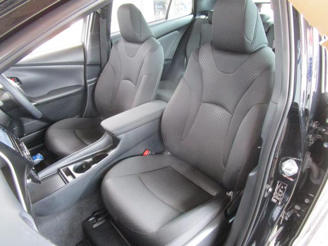 プリウス Ｓ　４ＷＤ　禁煙車　モデリスタエアロ　ＬＥＯＮＩＳ１７インチアルミホイール　ガナドールマフラー　純正ＳＤナビ・フルセグＴＶ・ブルートゥース　全方位モニター　ＥＴＣ　クルーズコントロール　ＬＥＤライト（12枚目）