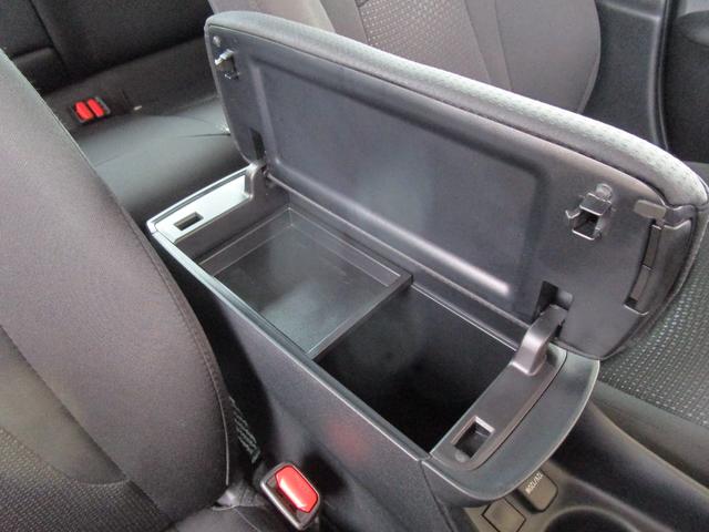 プリウス Ｓ　４ＷＤ　禁煙車　モデリスタエアロ　ＬＥＯＮＩＳ１７インチアルミホイール　ガナドールマフラー　純正ＳＤナビ・フルセグＴＶ・ブルートゥース　全方位モニター　ＥＴＣ　クルーズコントロール　ＬＥＤライト（24枚目）