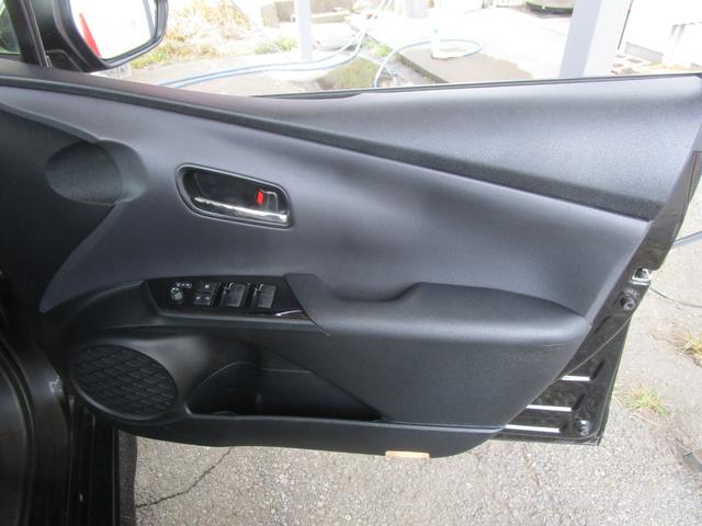 プリウス Ｓ　４ＷＤ　禁煙車　モデリスタエアロ　ＬＥＯＮＩＳ１７インチアルミホイール　ガナドールマフラー　純正ＳＤナビ・フルセグＴＶ・ブルートゥース　全方位モニター　ＥＴＣ　クルーズコントロール　ＬＥＤライト（28枚目）