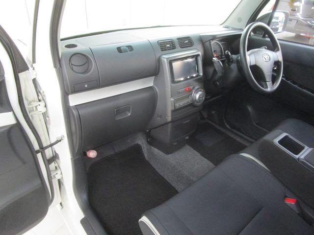 ムーヴコンテ カスタム　Ｘ　禁煙車　社外メモリーナビ・フルセグＴＶ・ブルートゥース　バックカメラ　ＨＩＤヘッドライト　キーフリー　オートエアコン　車検整備付（29枚目）