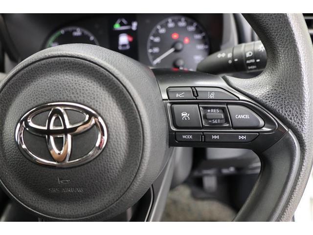 ヤリス ハイブリッドＸ　衝突被害軽減ブレーキ　ディスプレイオーディオ　ナビ　Ｂｌｕｅｔｏｏｔｈ接続　バックカメラ　ＥＴＣ　オートハイビーム　クルーズコントロール　オートエアコン　電動格納ミラー　プッシュスタート（10枚目）