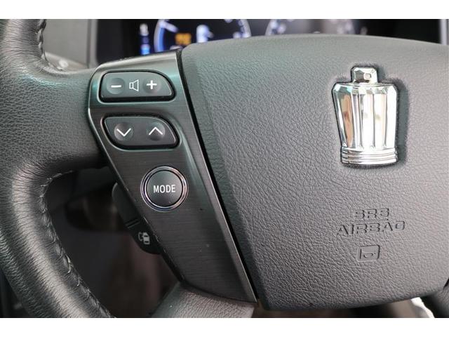 クラウンハイブリッド スタンダードパッケージ　ワンオーナー　衝突被害軽減ブレーキ　純正ナビ　ＣＤ／ＤＶＤ　フルセグＴＶ　バックカメラ　ＥＴＣ　クルーズコントロール　シートヒーター＆ベンチレーション　純正アルミホイール　パワーシート　ドアバイザー（12枚目）