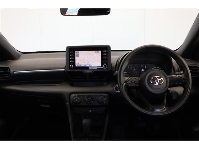 ヤリス Ｘ　レンタアップ　衝突被害軽減ブレーキ　ディスプレイオーディオ　ナビ　Ｂｌｕｅｔｏｏｔｈ接続　バックカメラ　ＥＴＣ　マニュアルエアコン　プッシュスタート　オートハイビーム　マニュアルライトレベライザー（4枚目）